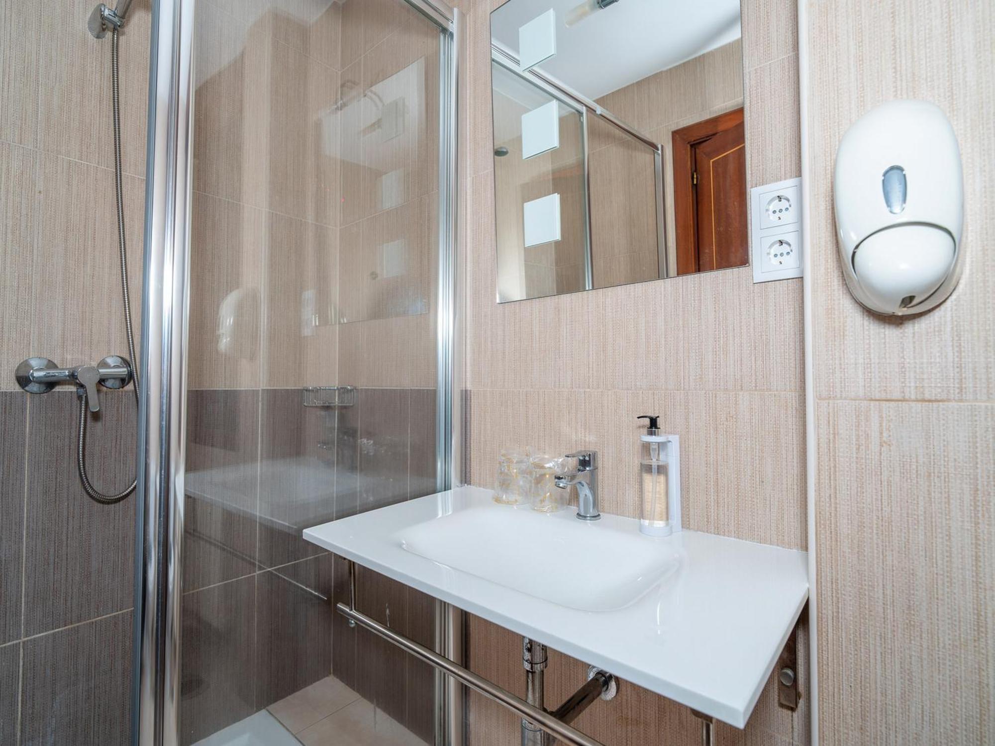 Oliva Rooms 3000 Santander Exterior photo